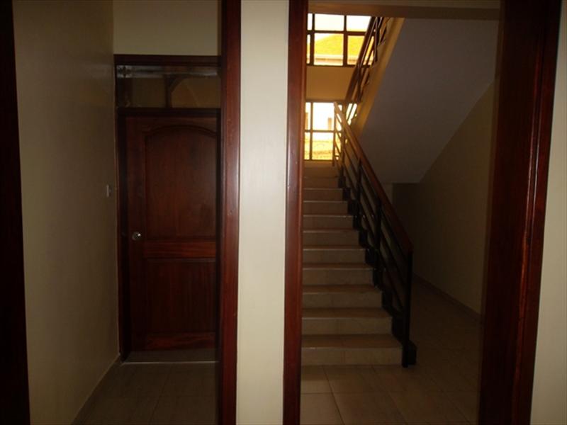 Mansion for rent in Munyonyo Kampala