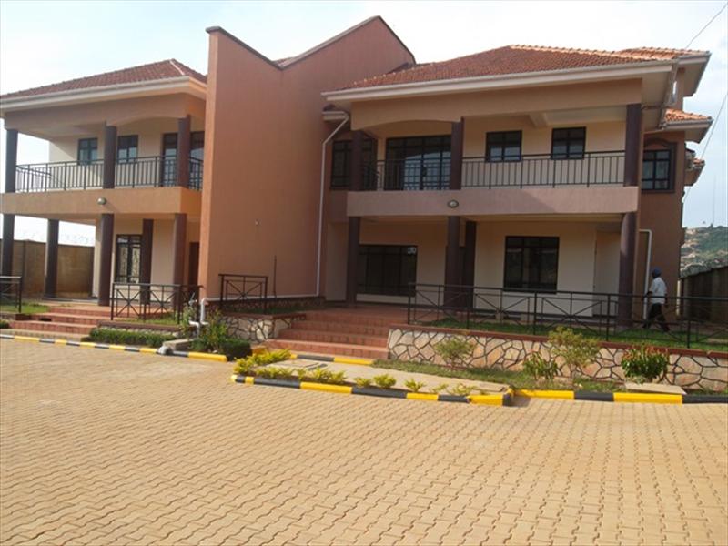 Mansion for rent in Munyonyo Kampala