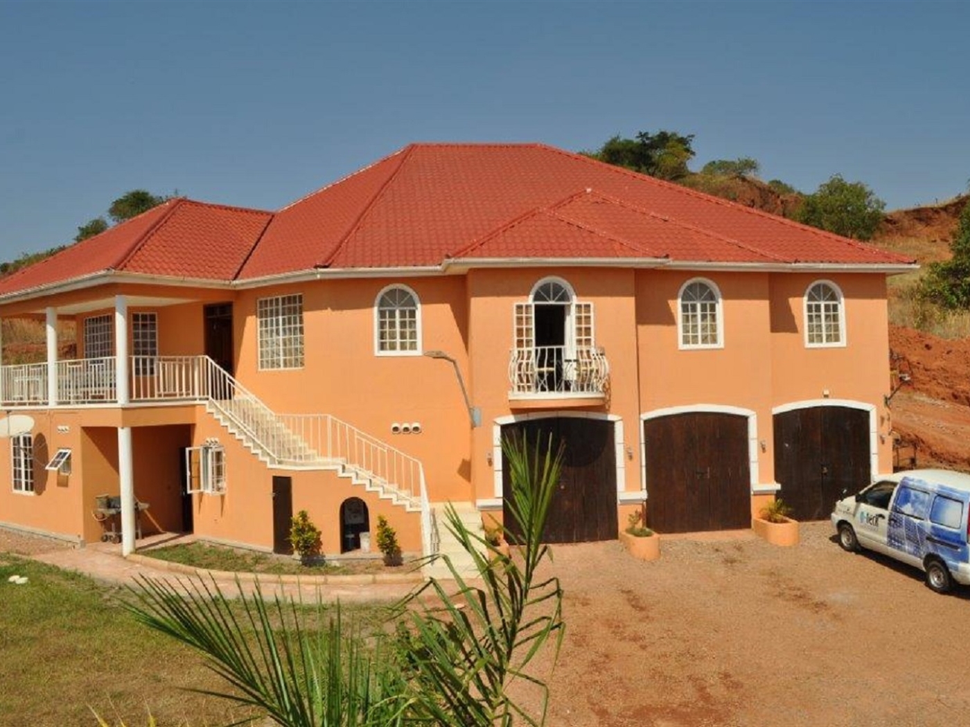 Town House for sale in Seguku Wakiso