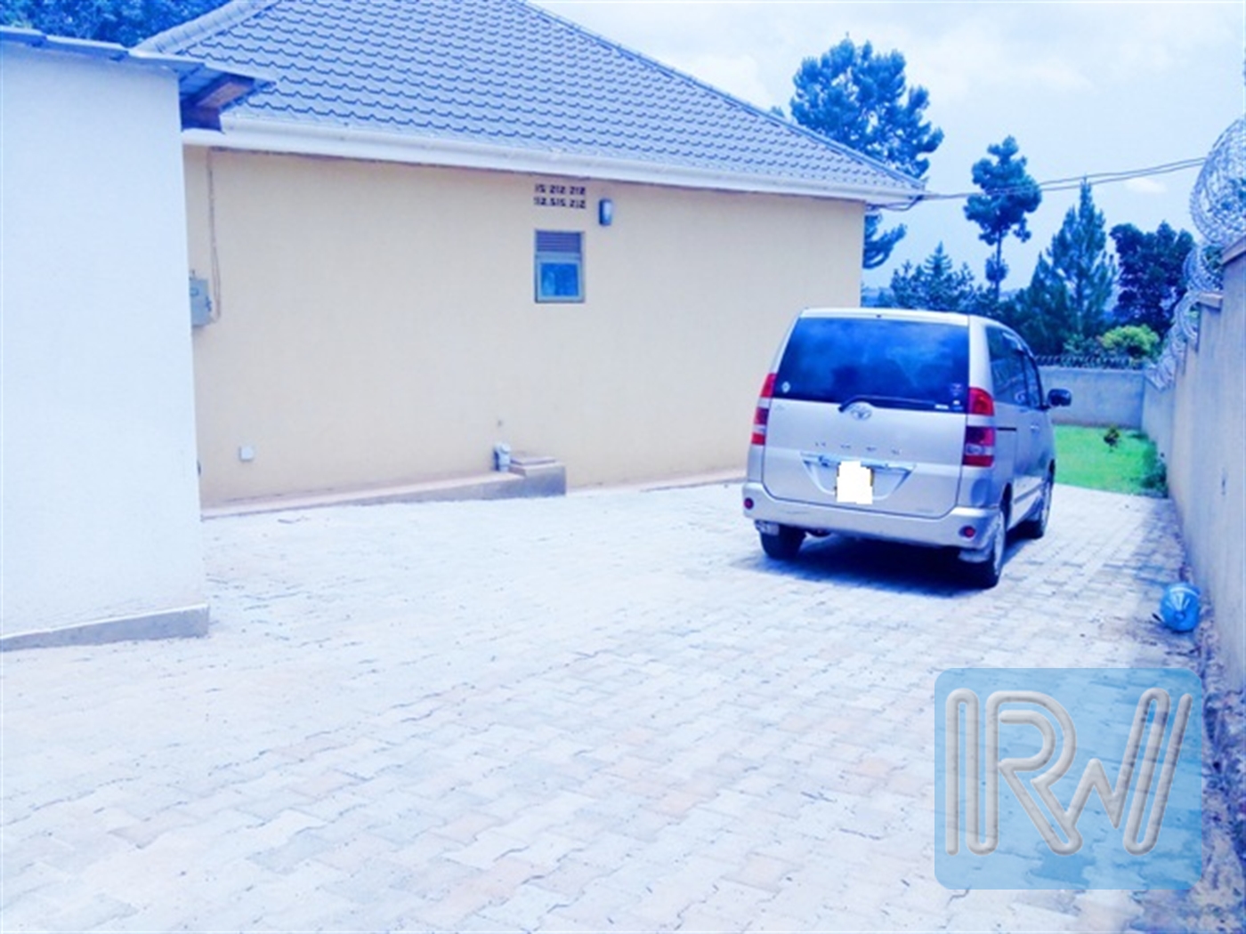 Semi Detached for rent in Bwebajja Wakiso