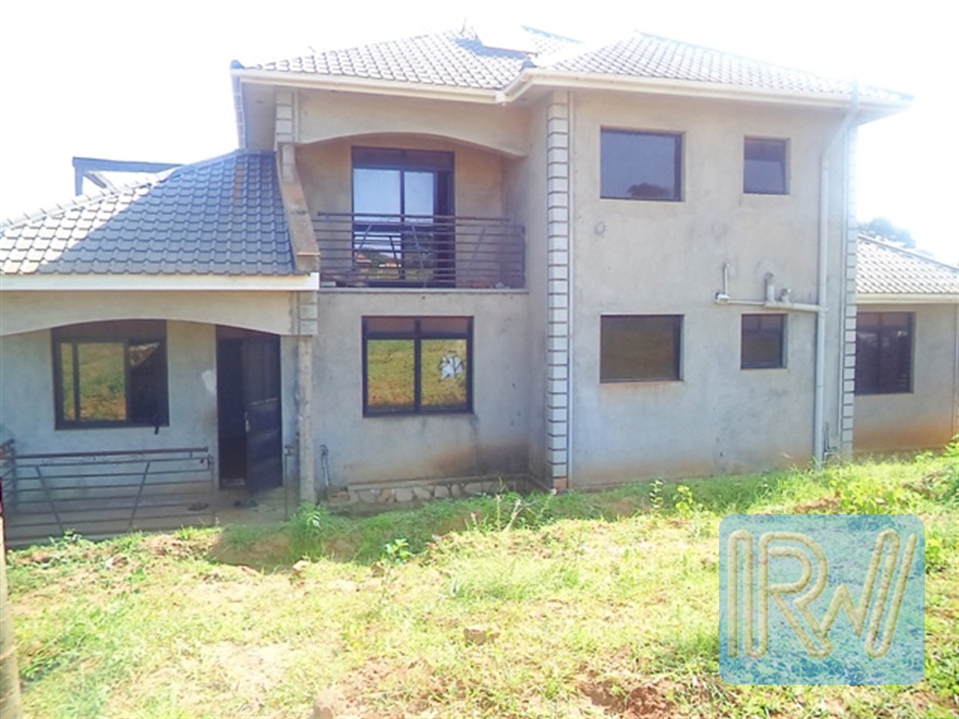 Storeyed house for sale in Kawuku Wakiso