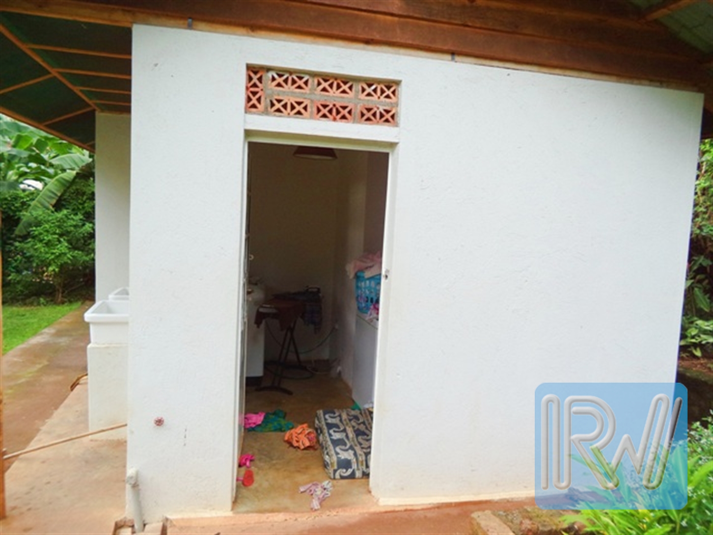 Villa for sale in Entebbe Wakiso