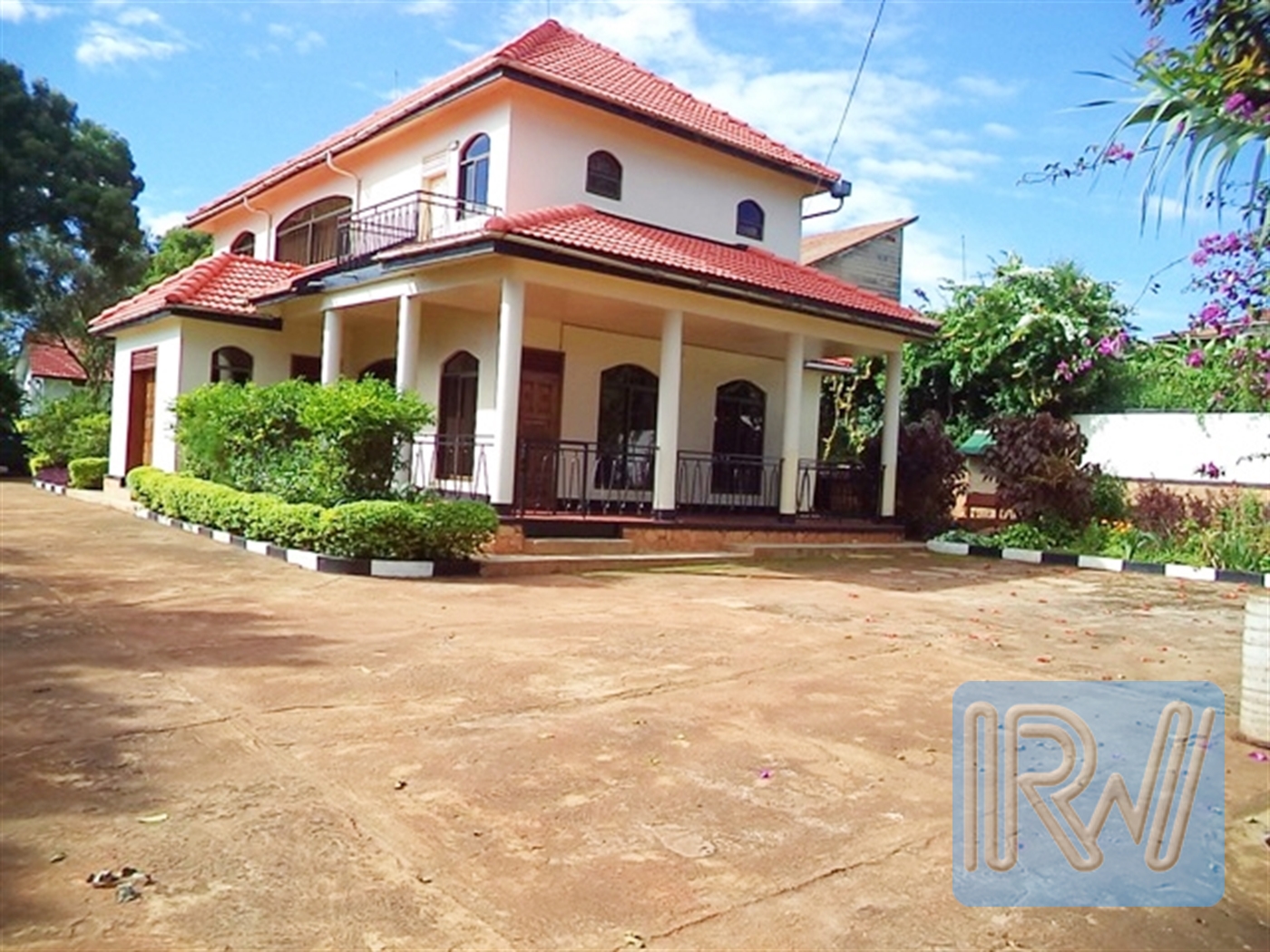 Villa for sale in Entebbe Wakiso