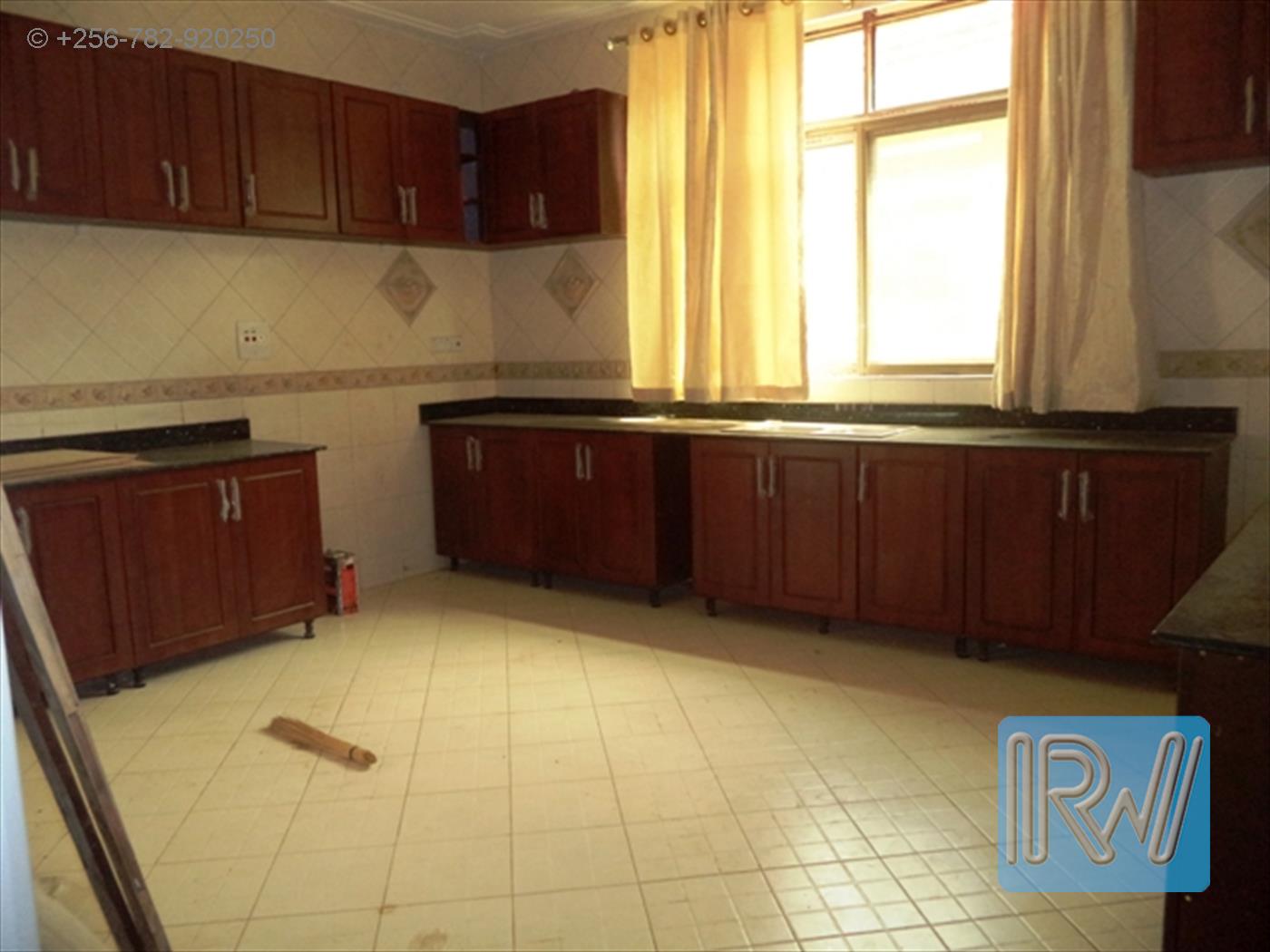 Mansion for rent in Entebbe Wakiso