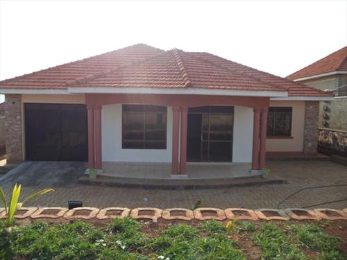Mansion for sale in Kakungulu Wakiso