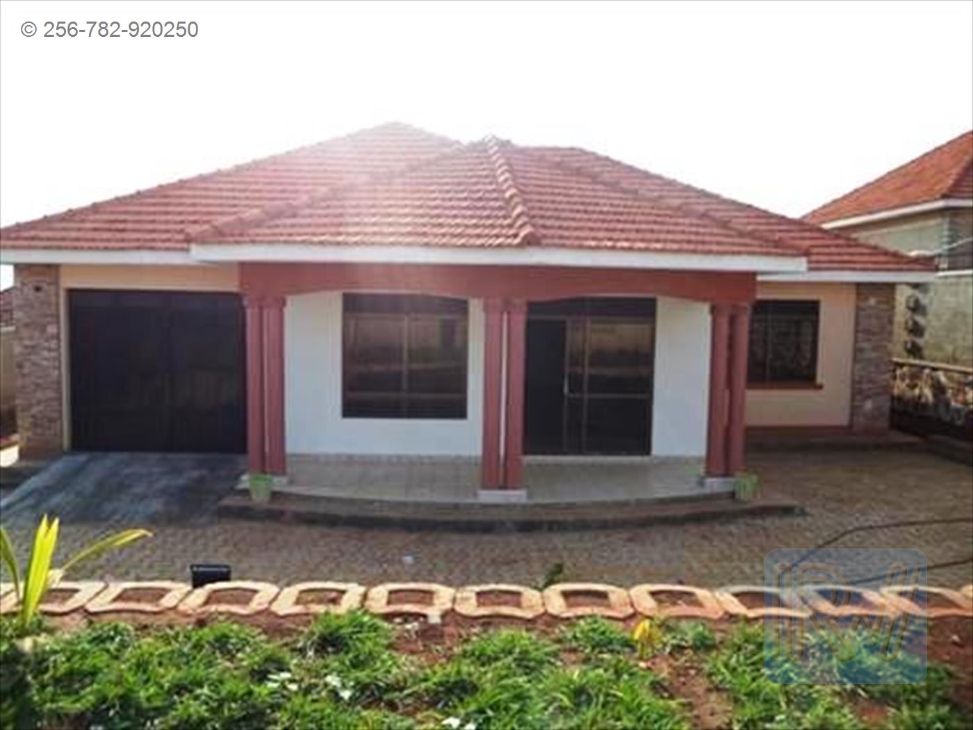 Mansion for sale in Kakungulu Wakiso