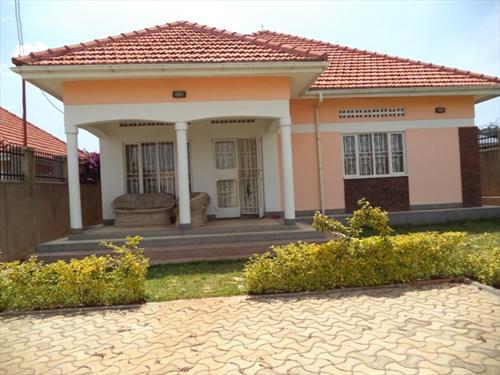 Bungalow for rent in Katabi Wakiso