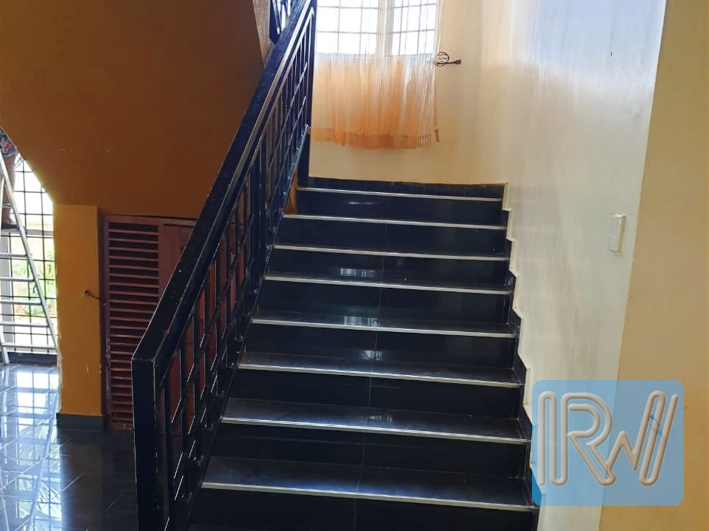 Mansion for sale in Kitende Wakiso