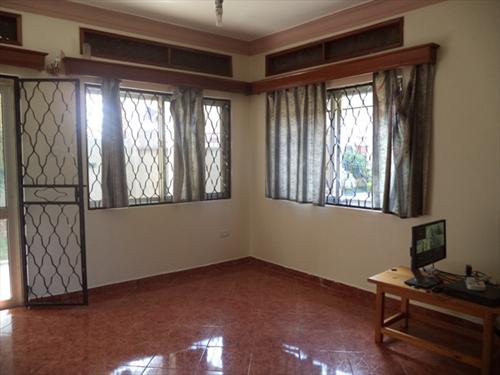 Bungalow for rent in Entebbe Wakiso