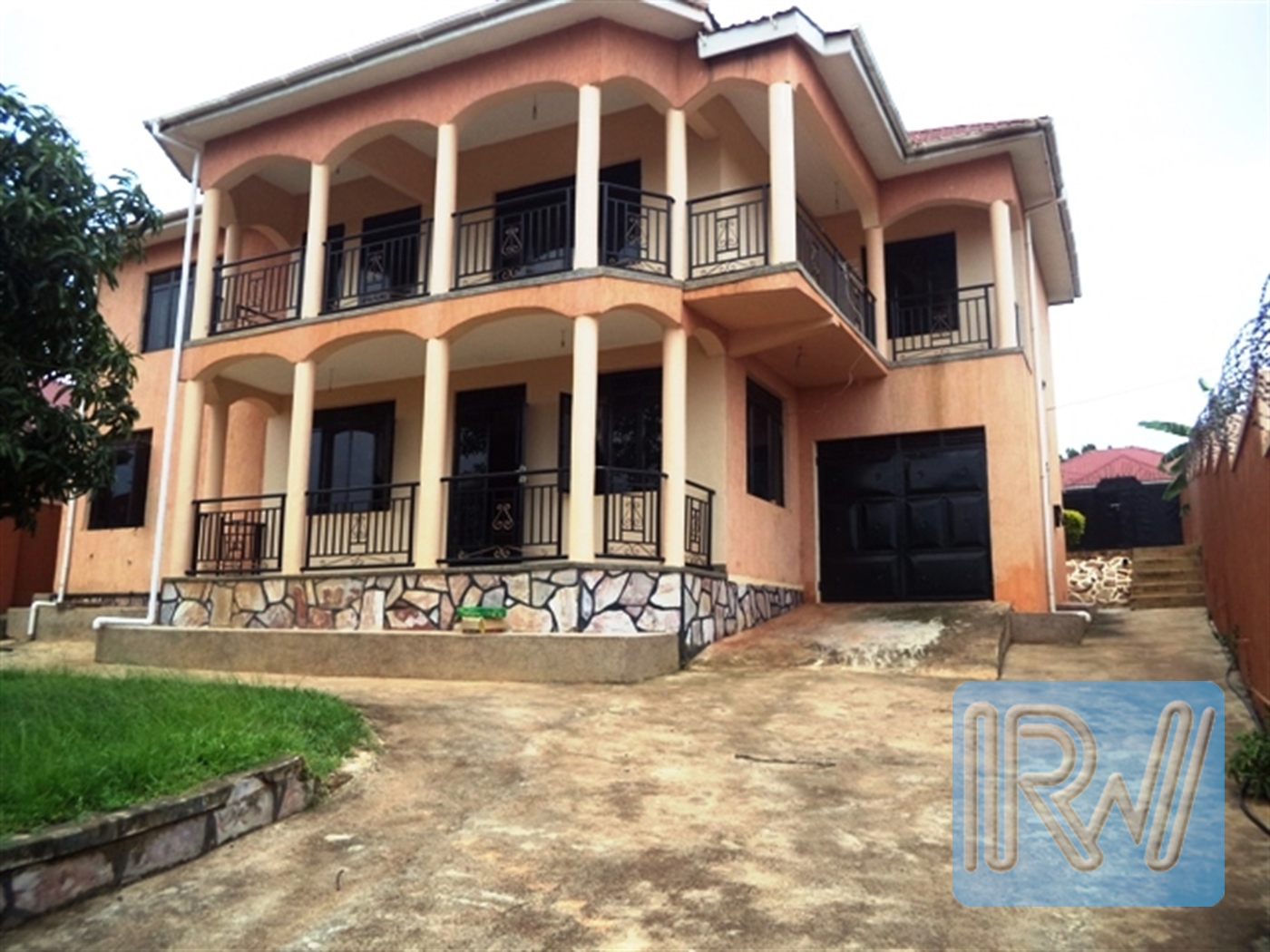 Storeyed house for sale in Kitala Wakiso