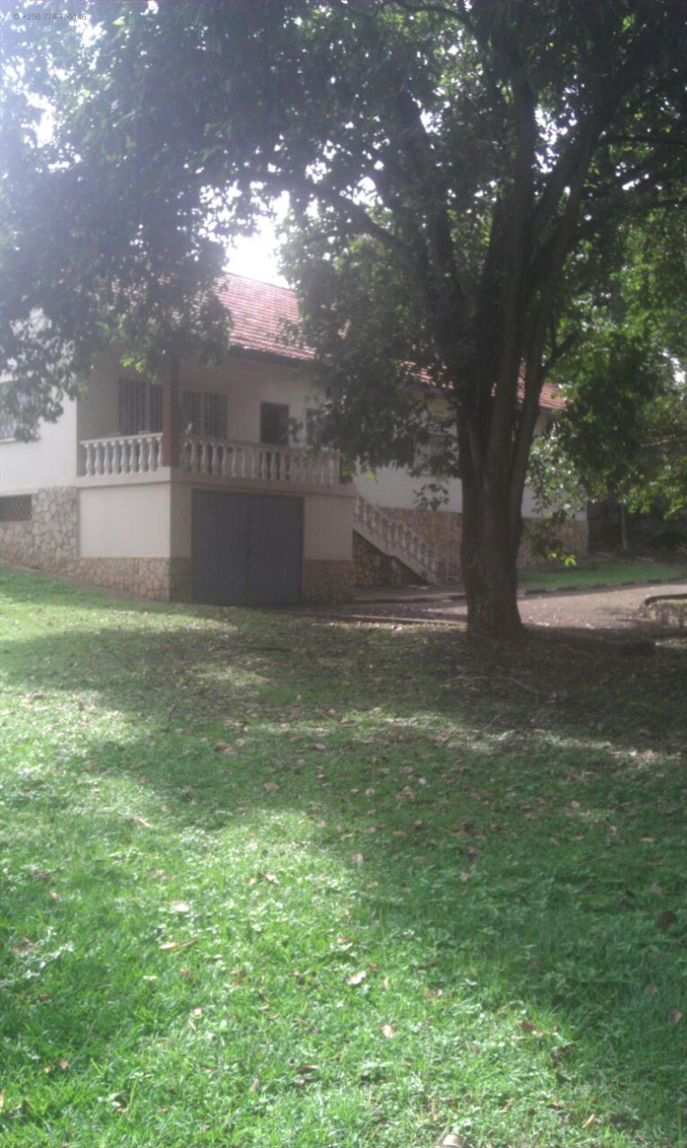 Bungalow for sale in Bugoloobi Kampala