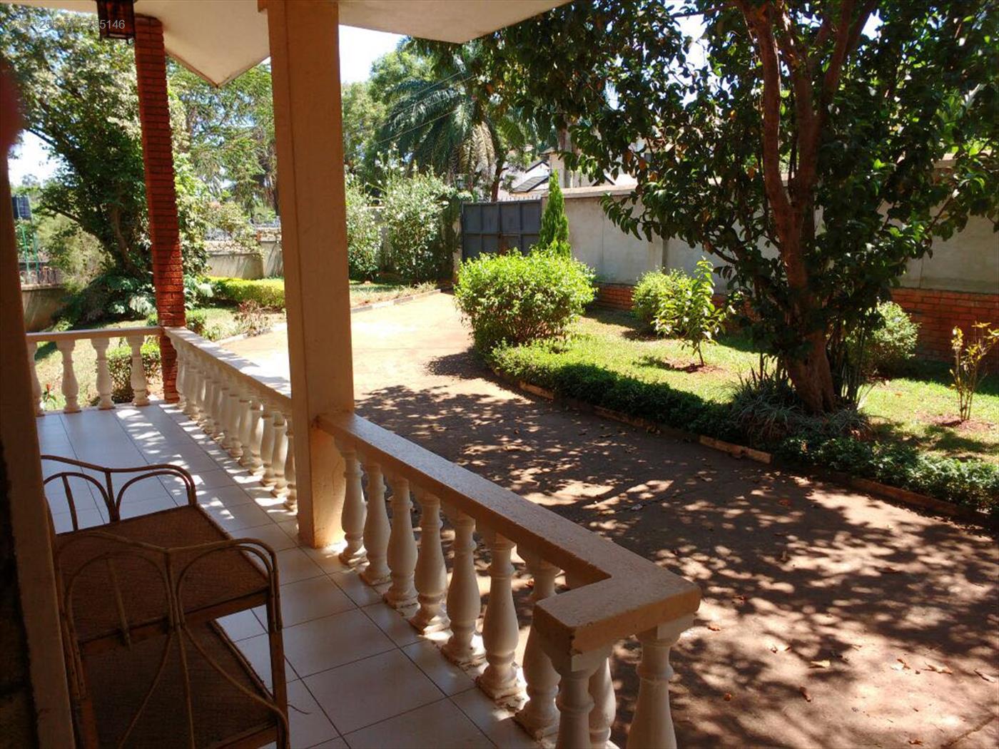 Bungalow for sale in Bugoloobi Kampala