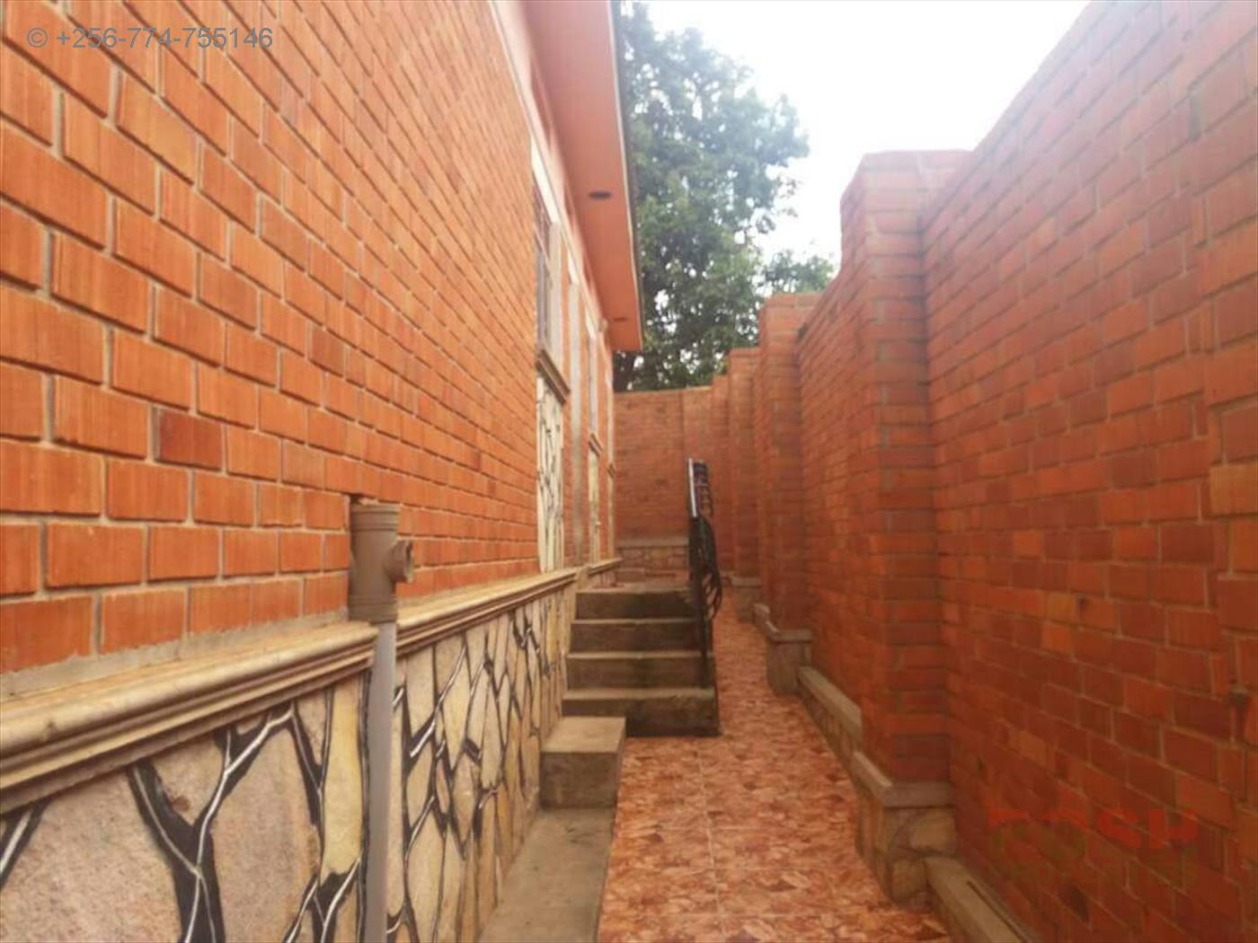 Bungalow for sale in Bweyogerere Wakiso