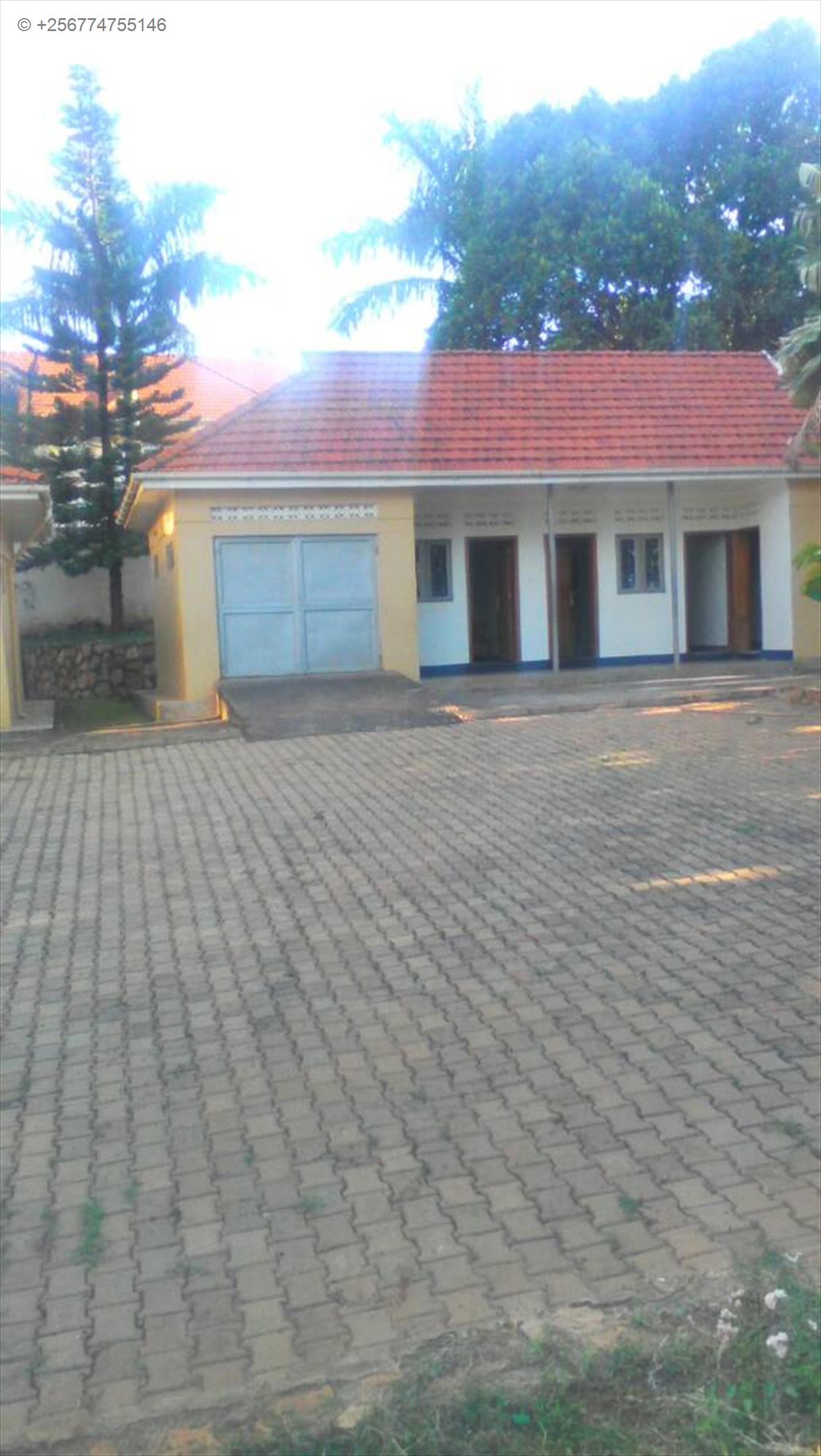 Mansion for rent in Mutungo Kampala