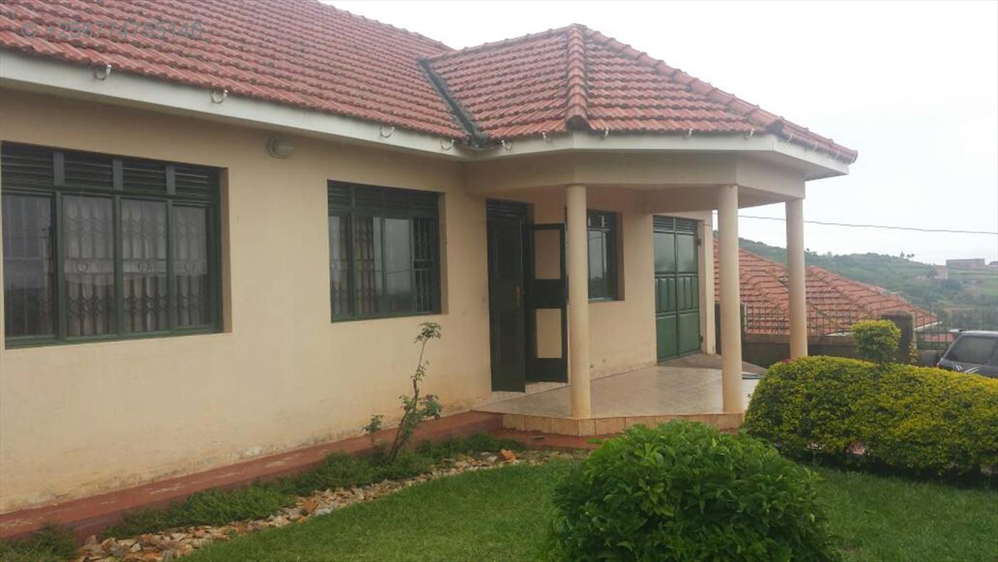 Bungalow for sale in Bwebajja Wakiso