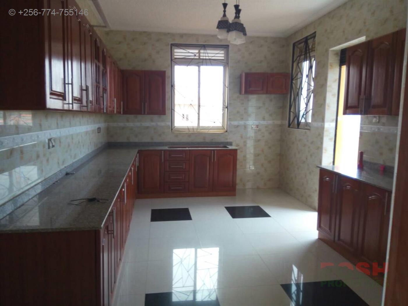 Mansion for sale in Kira Wakiso