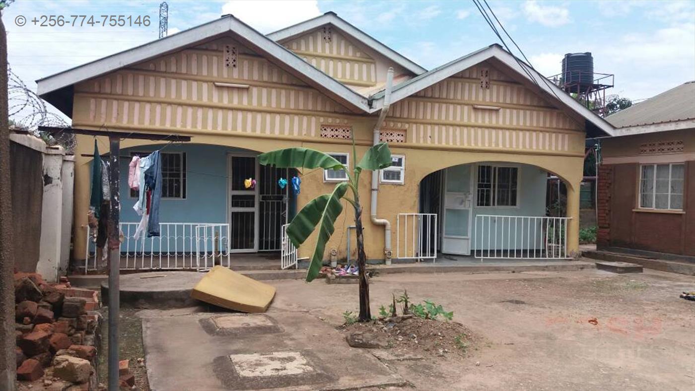 Semi Detached for sale in Kamwokya Kampala