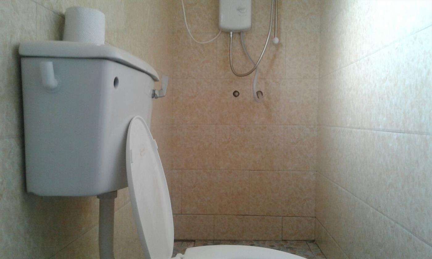 Bathroom (Toilet)