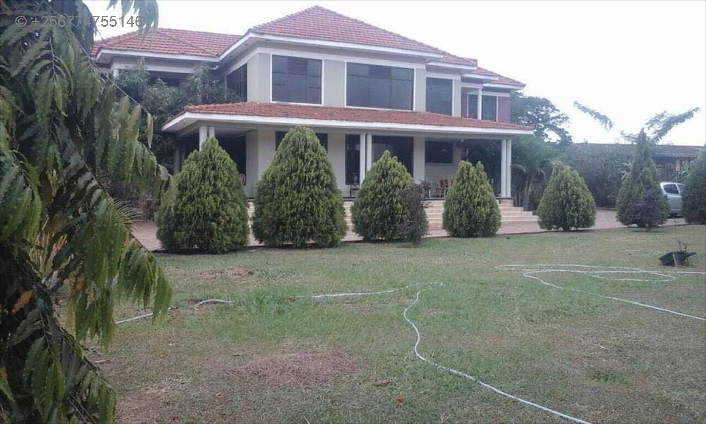Mansion for sale in Kawuku Wakiso