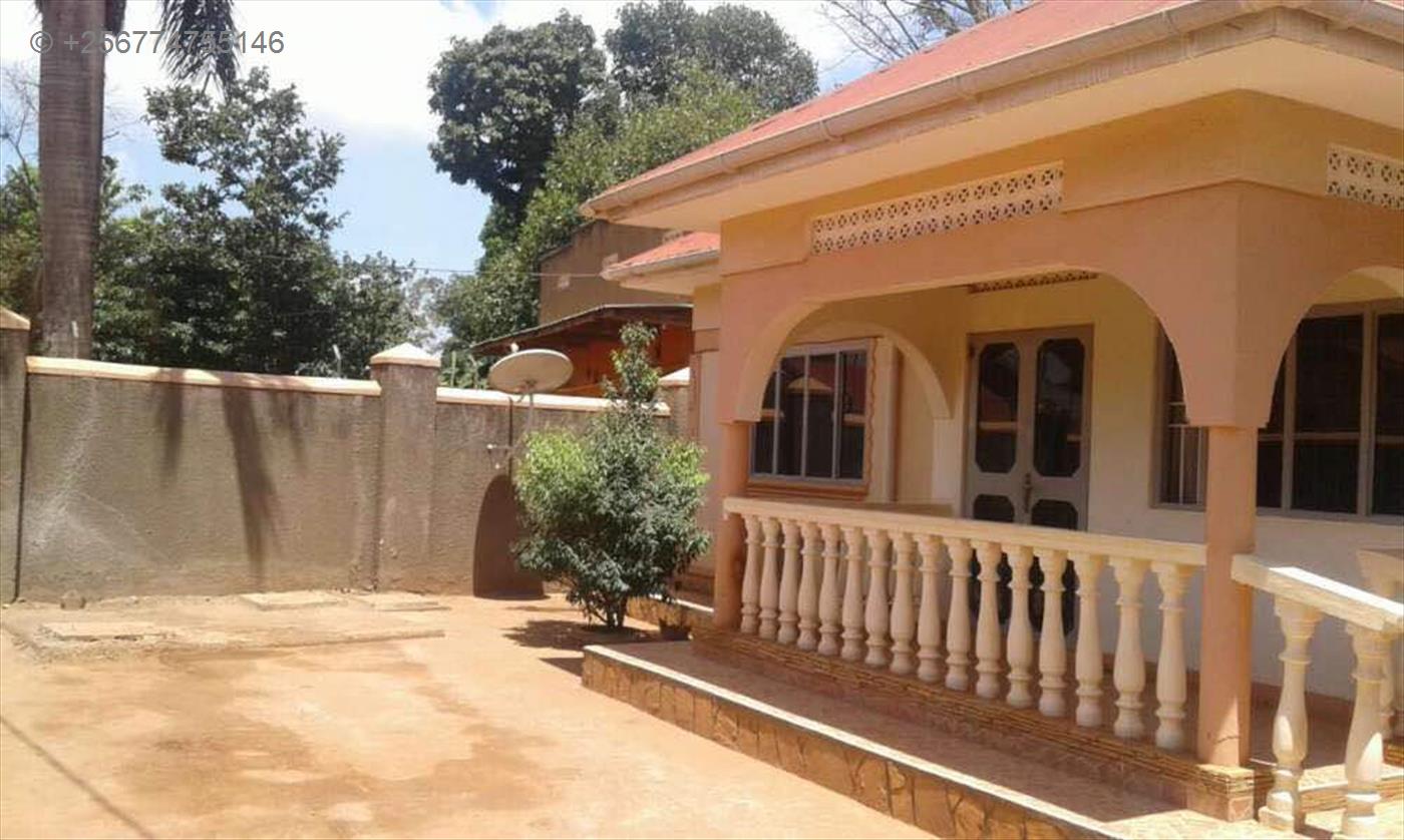 Bungalow for sale in AbayitaAbabiri Wakiso