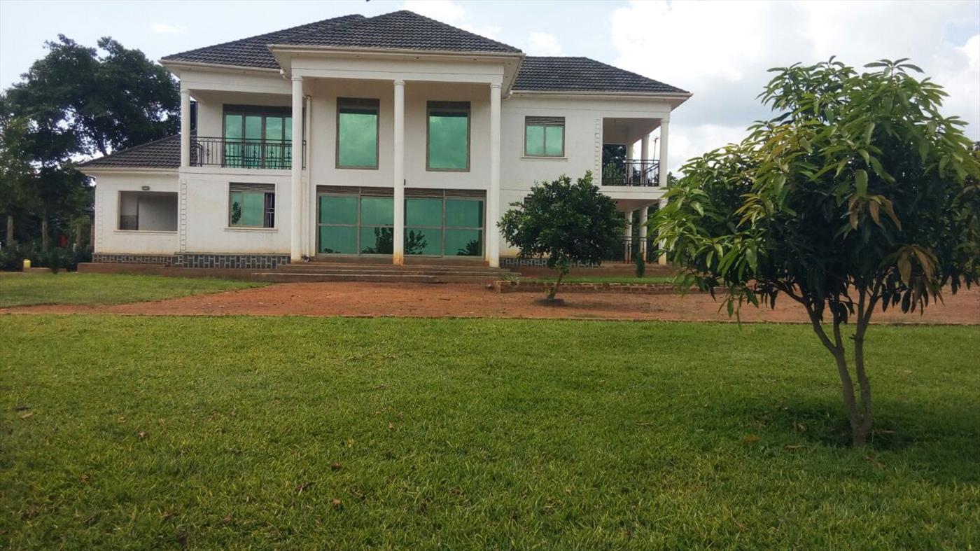 Mansion for sale in Gayaza Wakiso