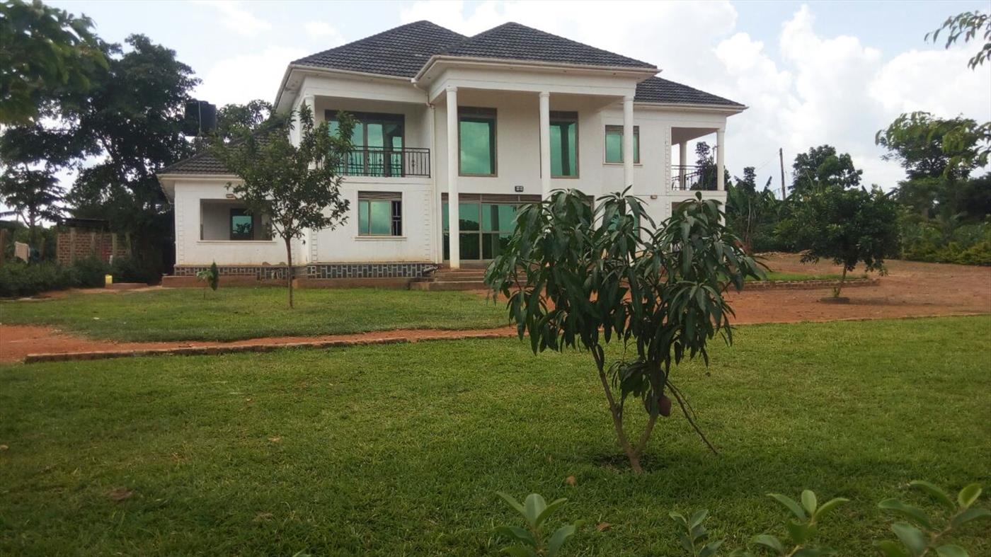 Mansion for sale in Gayaza Wakiso