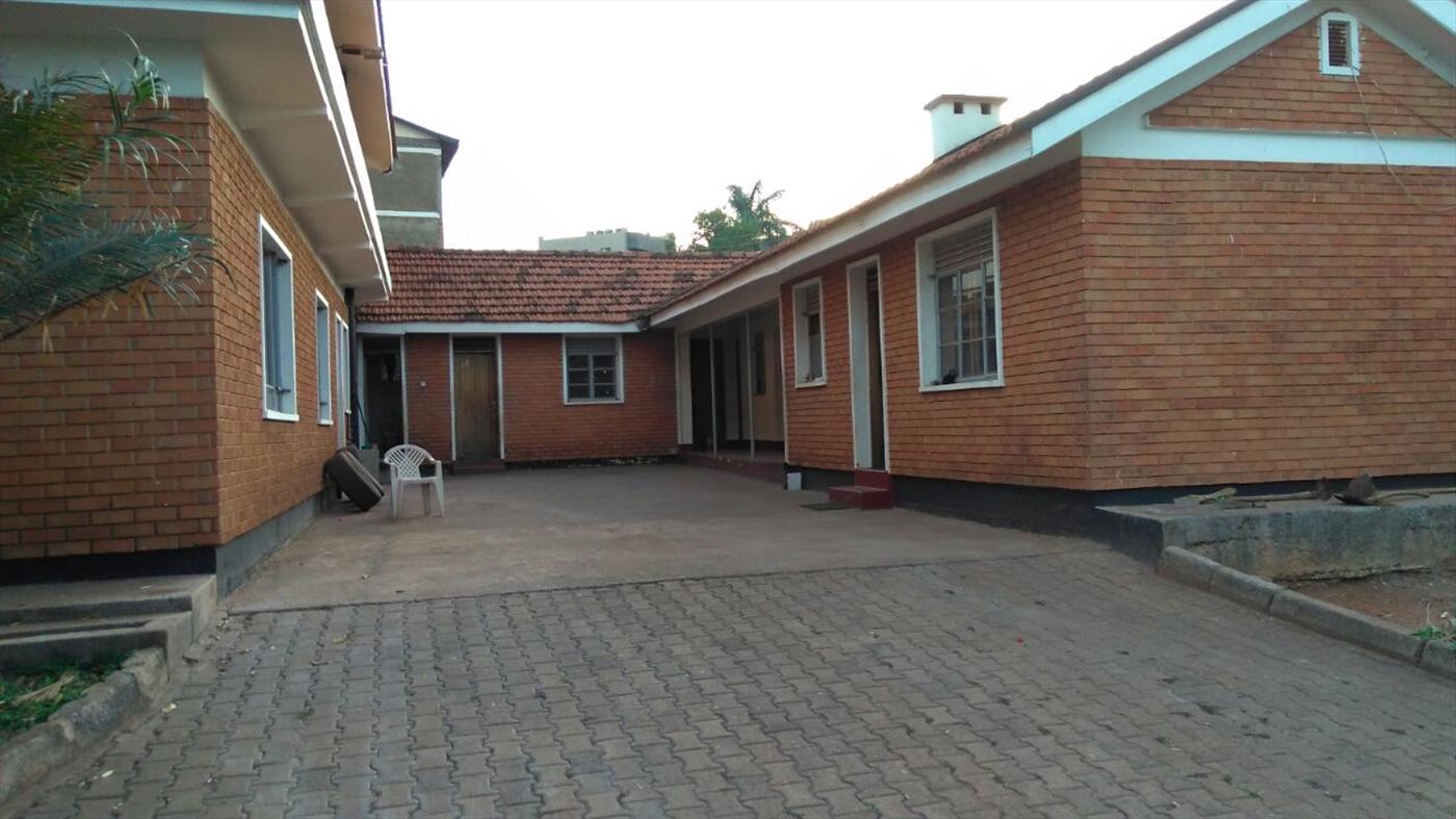 Mansion for rent in Kisugu Kampala