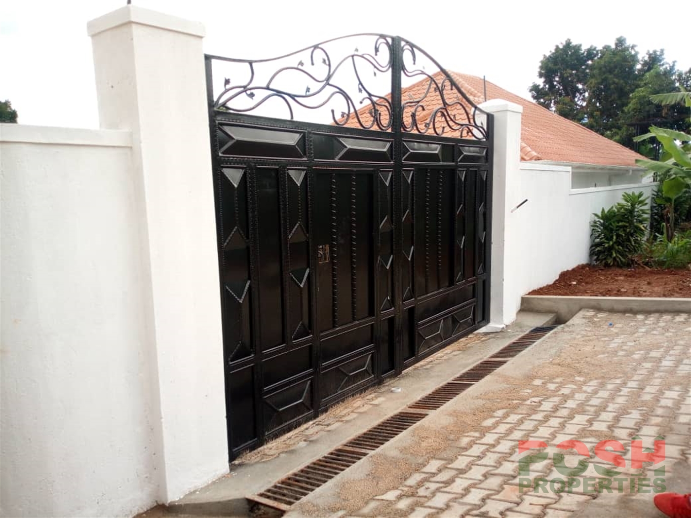 Bungalow for sale in Kitende Wakiso