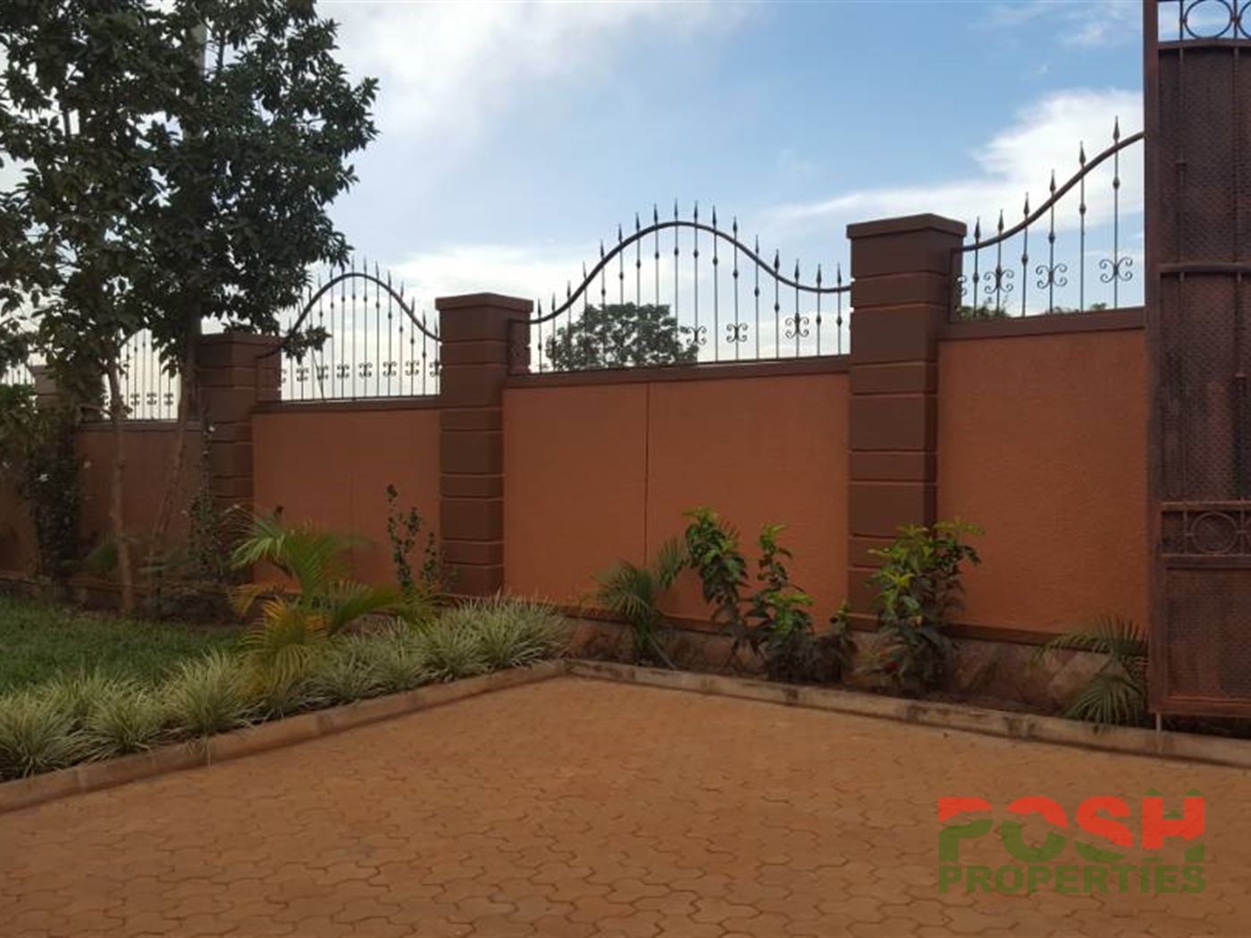 Bungalow for sale in Kira Wakiso