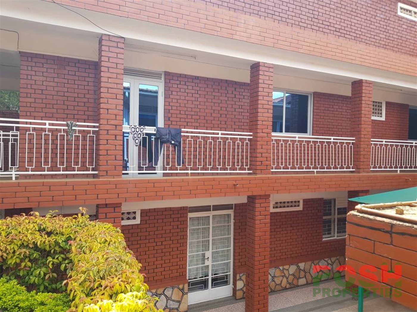 Mansion for rent in Bugoloobi Kampala