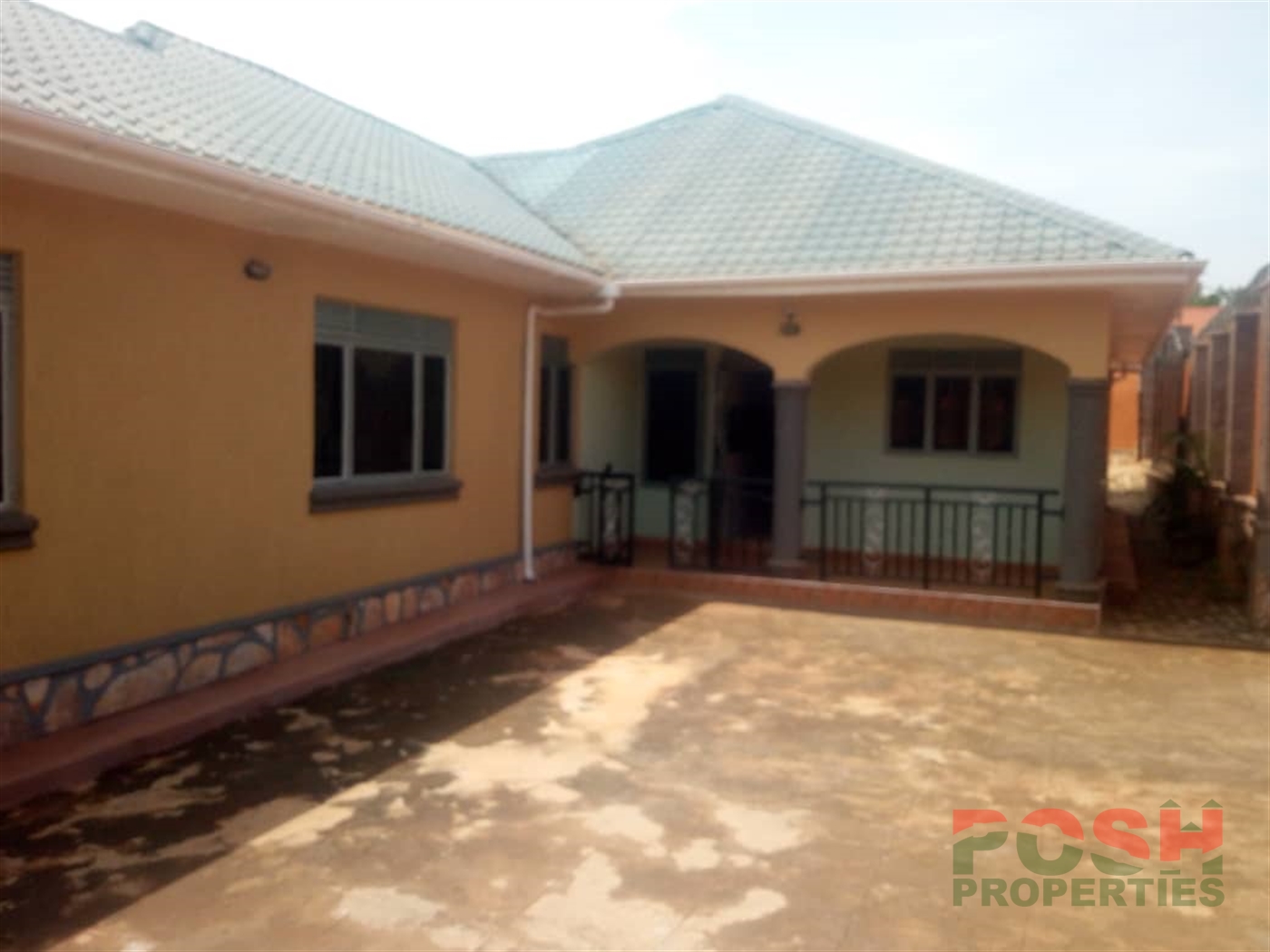 Bungalow for sale in Munyonyo Kampala