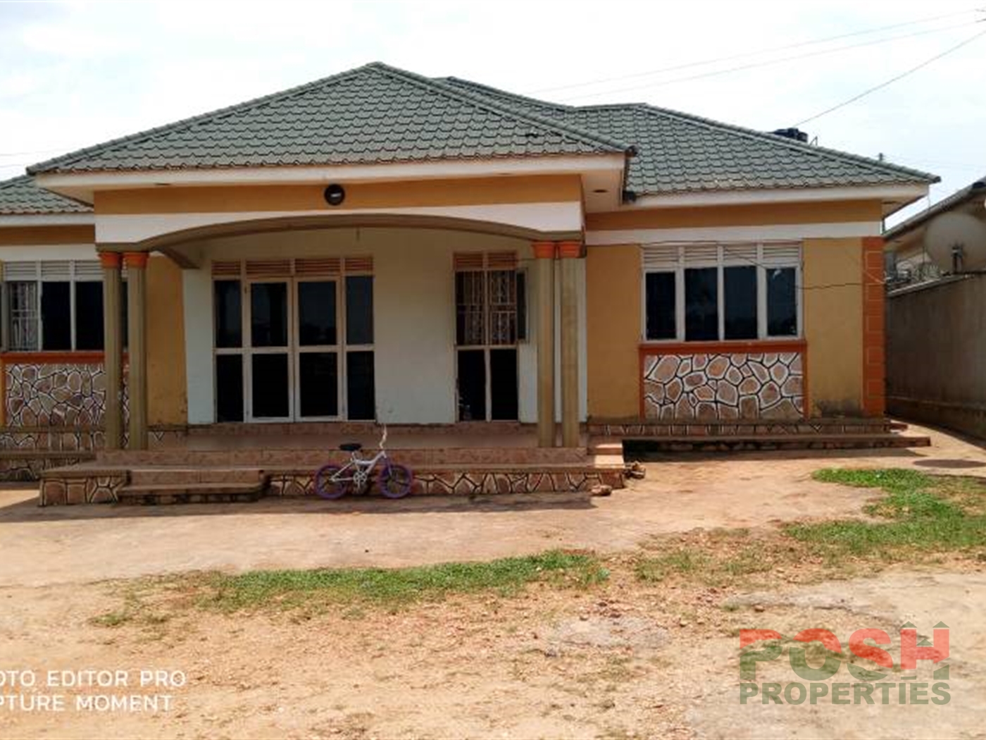 Bungalow for sale in Kulambilo Wakiso