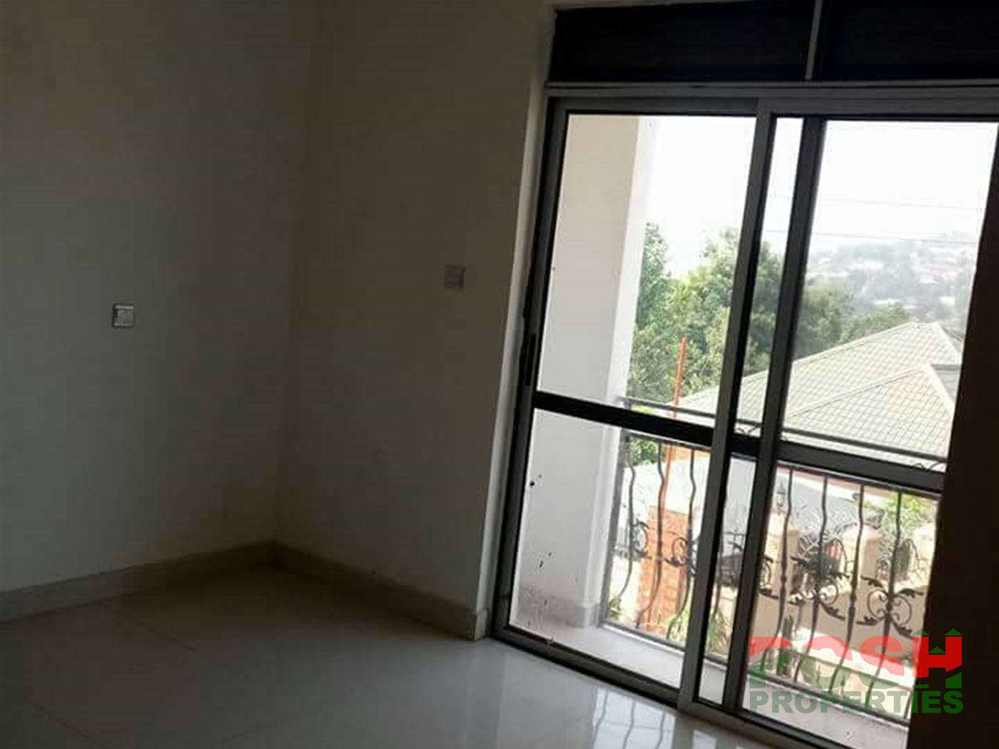 Duplex for sale in Kisaasi Kampala