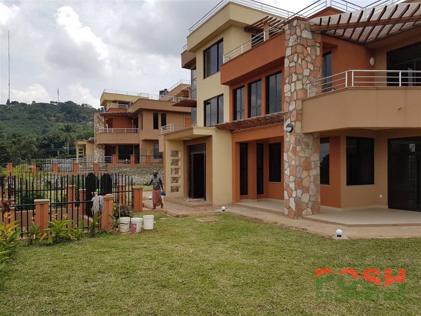 Mansion for sale in Munyonyo Kampala