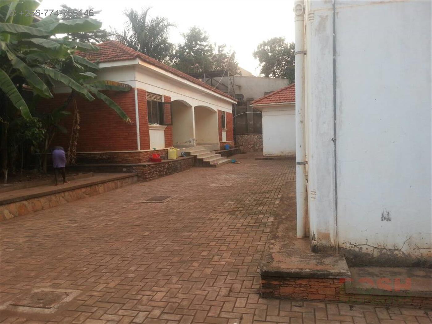 Mansion for sale in Zana Wakiso