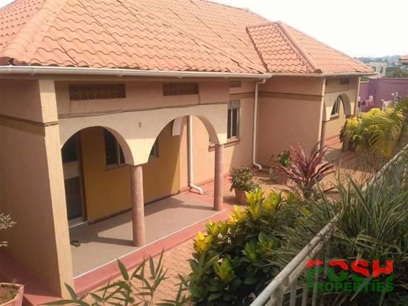 Semi Detached for rent in Kulambilo Kampala