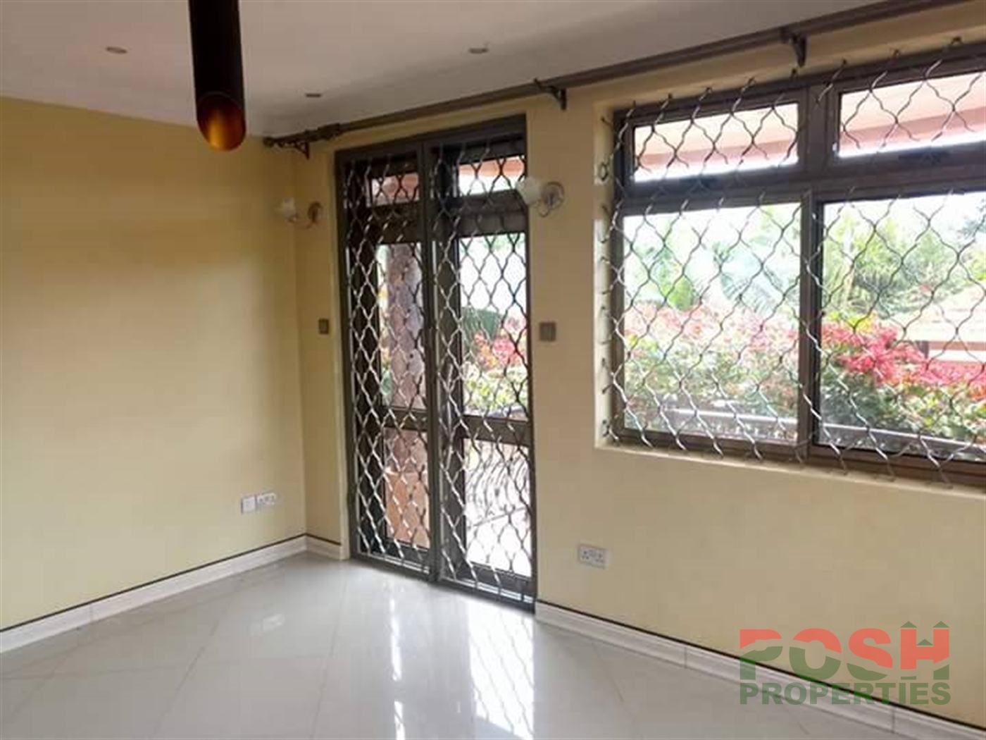 Storeyed house for rent in Kisaasi Kampala