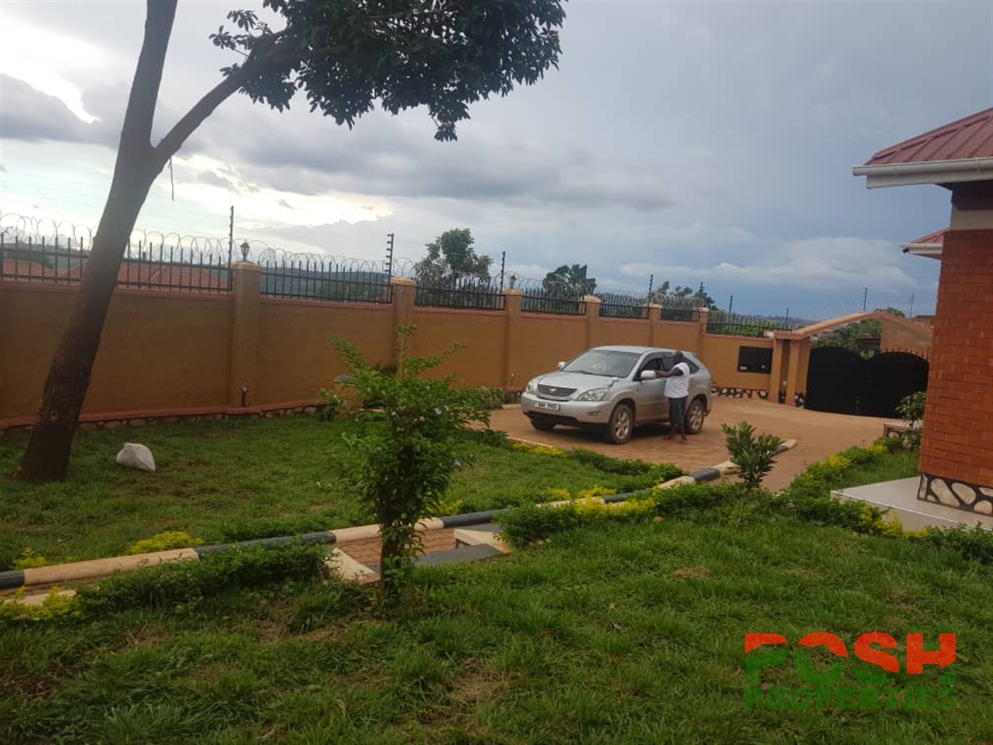 Bungalow for sale in Seguku Wakiso