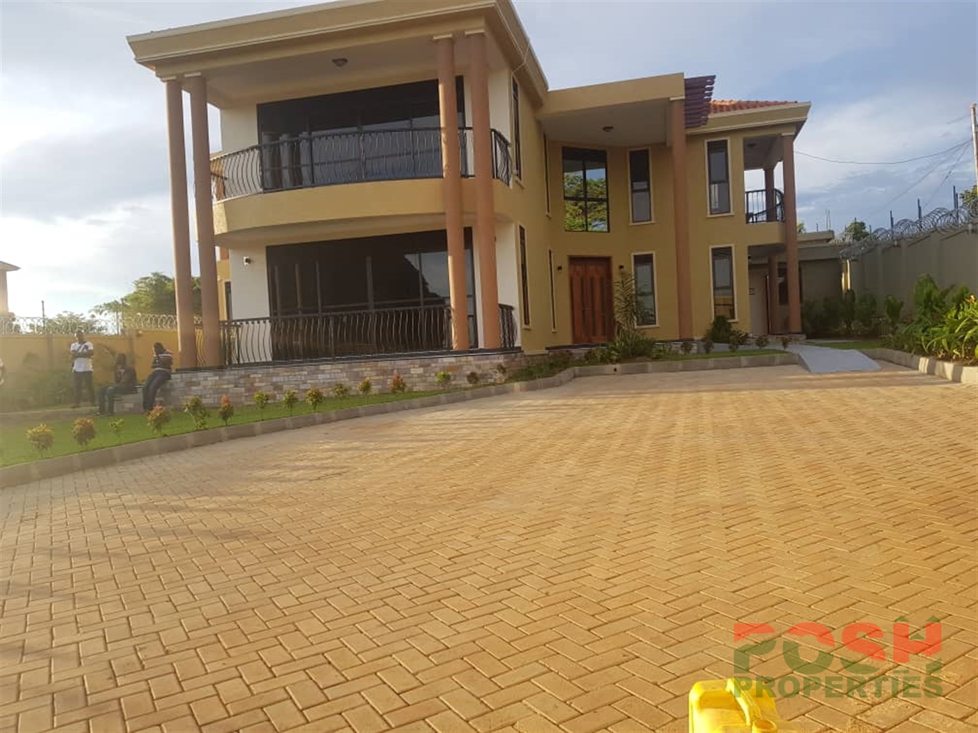 Mansion for sale in Munyonyo Kampala