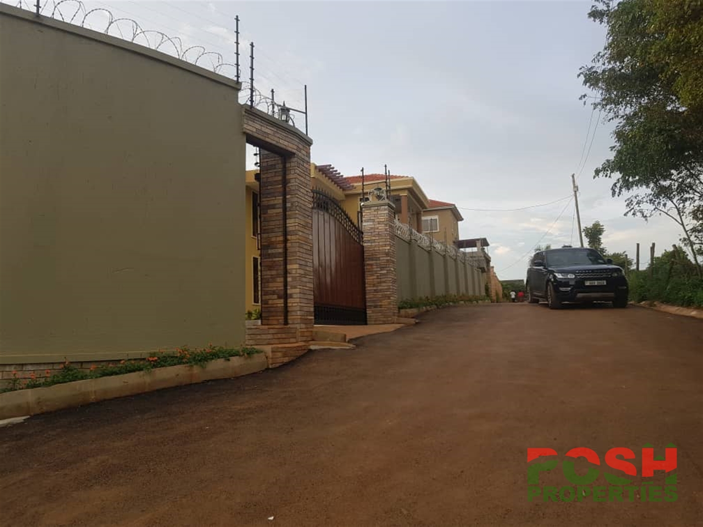 Mansion for sale in Munyonyo Kampala