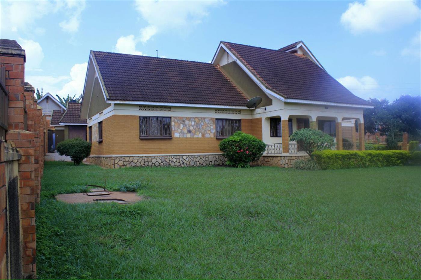 Bungalow for sale in Rubaga Kampala