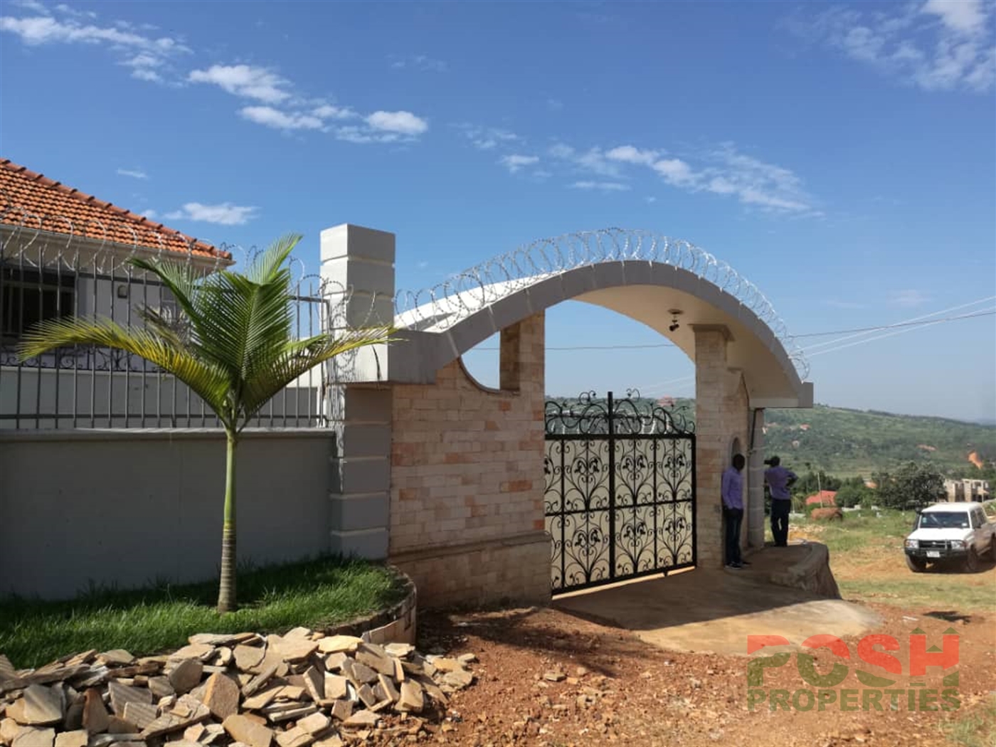 Mansion for rent in Bwebajja Wakiso