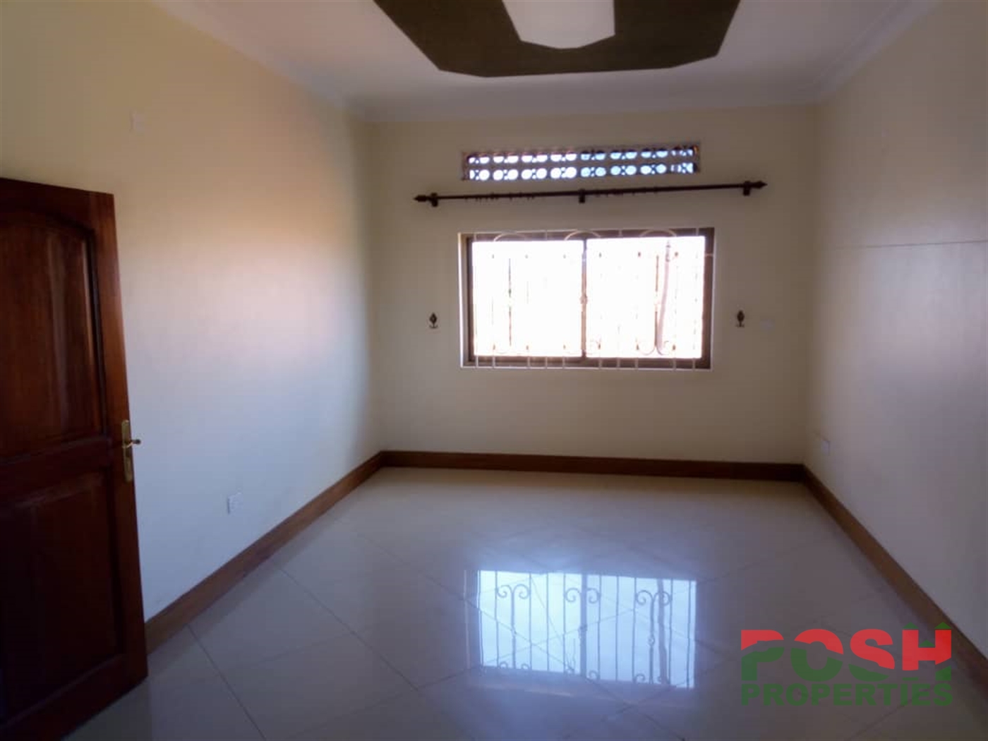 Mansion for rent in Seguku Wakiso