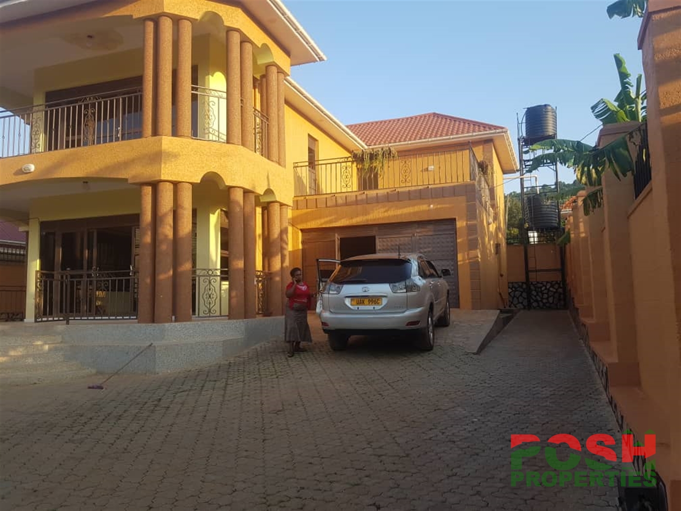 Mansion for rent in Bwebajja Wakiso