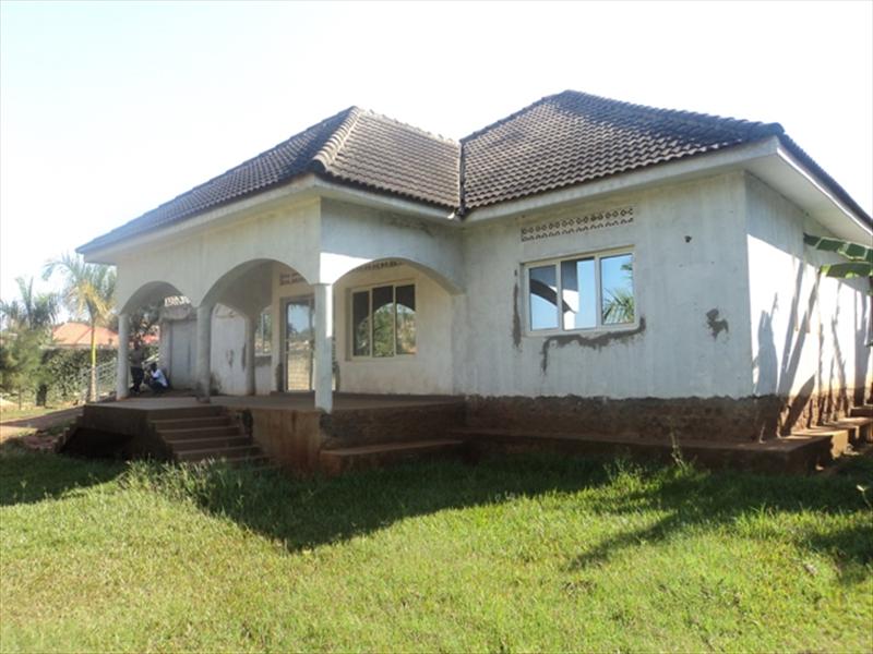 Bungalow for sale in Kitende Wakiso