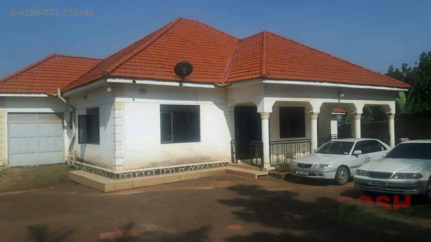 Bungalow for sale in Munyonyo Kampala