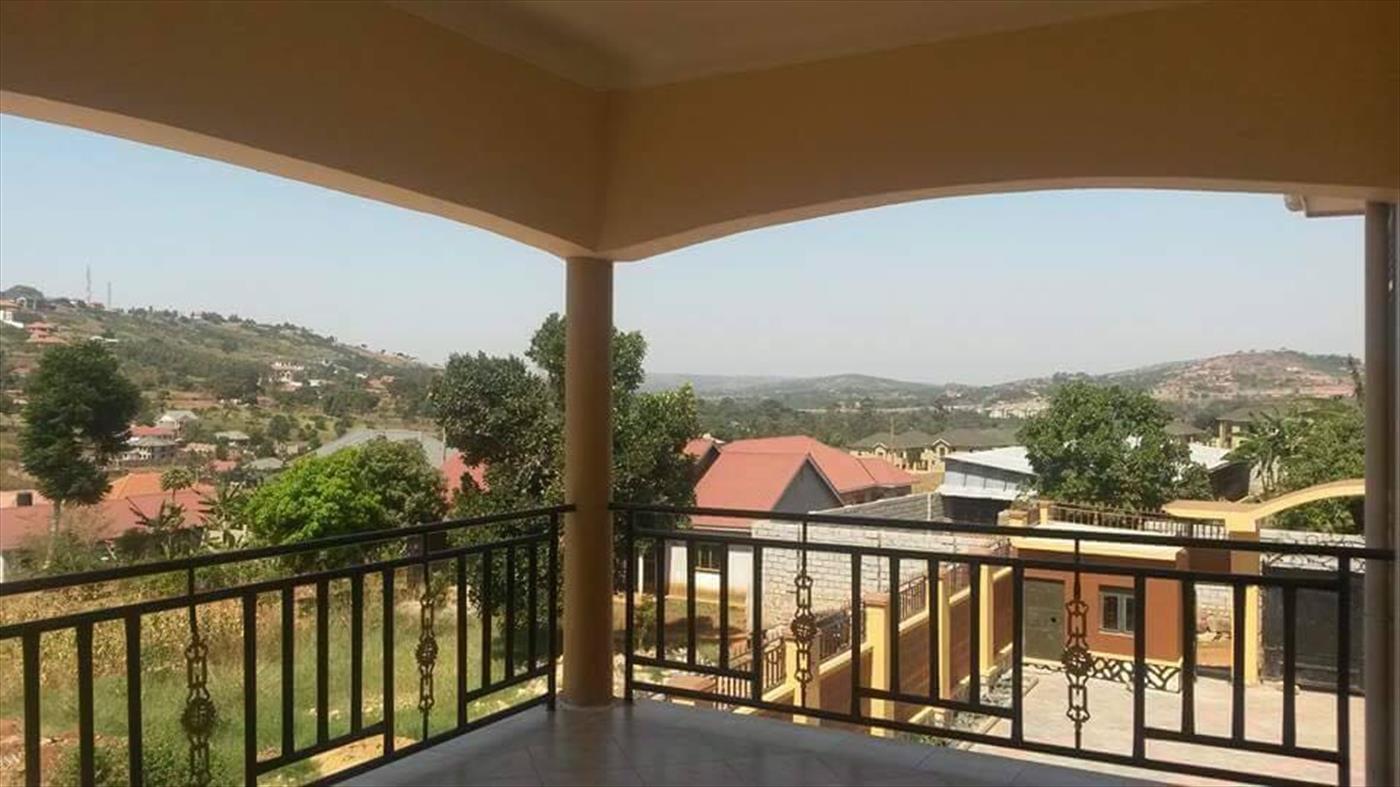 Mansion for sale in Bwebajja Wakiso