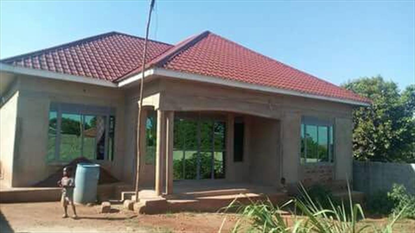 Bungalow for sale in Bwebajja Wakiso