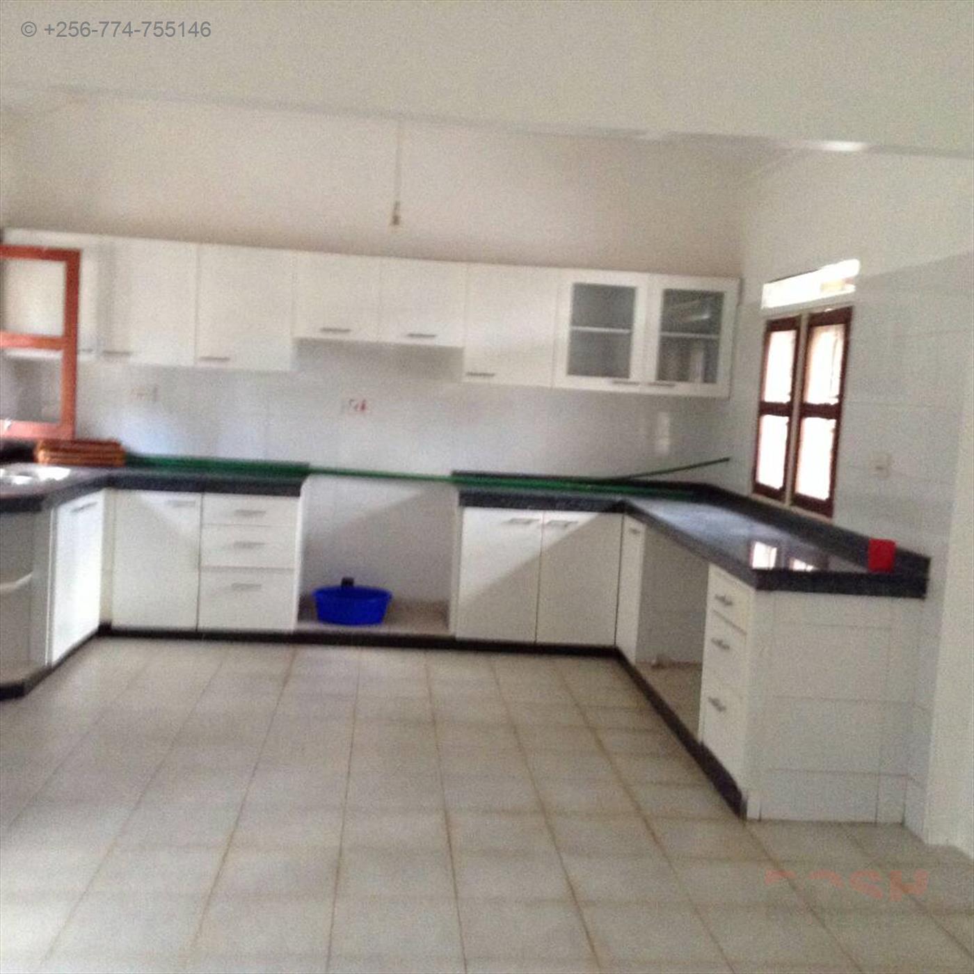 Bungalow for rent in Kololo Kampala