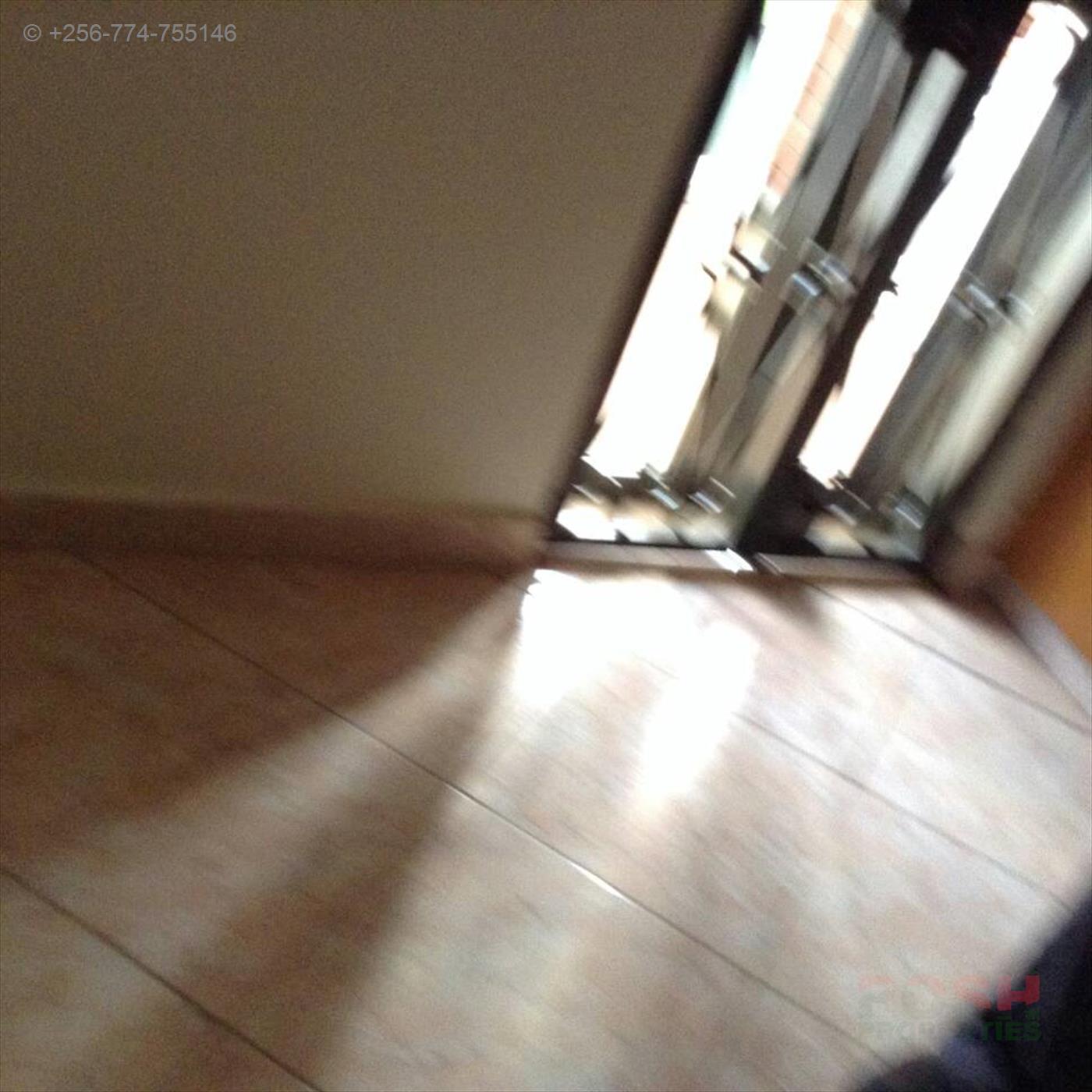 Bungalow for rent in Kololo Kampala